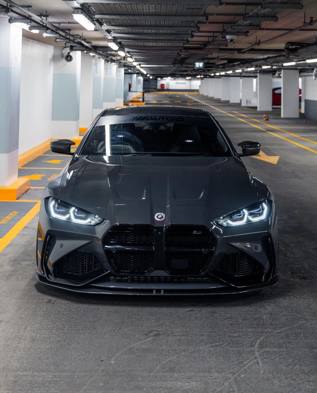 这辆宝马m power m4战斗气息很强 给人一种马上就要起飞的感觉 外观改