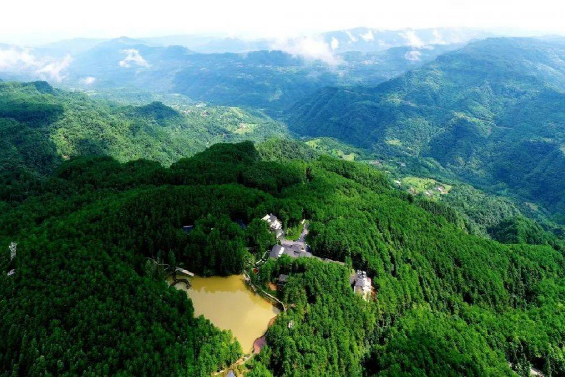 天马山:位于四川省巴中市巴州区,作为国家森林公园,这里有着令人惊艳