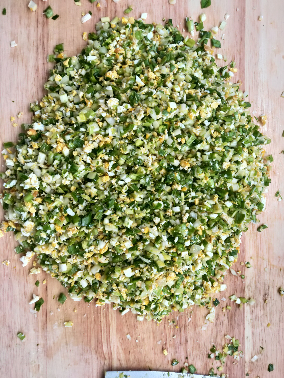 一盘菜盒,几片雪花,一个心愿         早上打开冰箱,看见包饺子剩下的