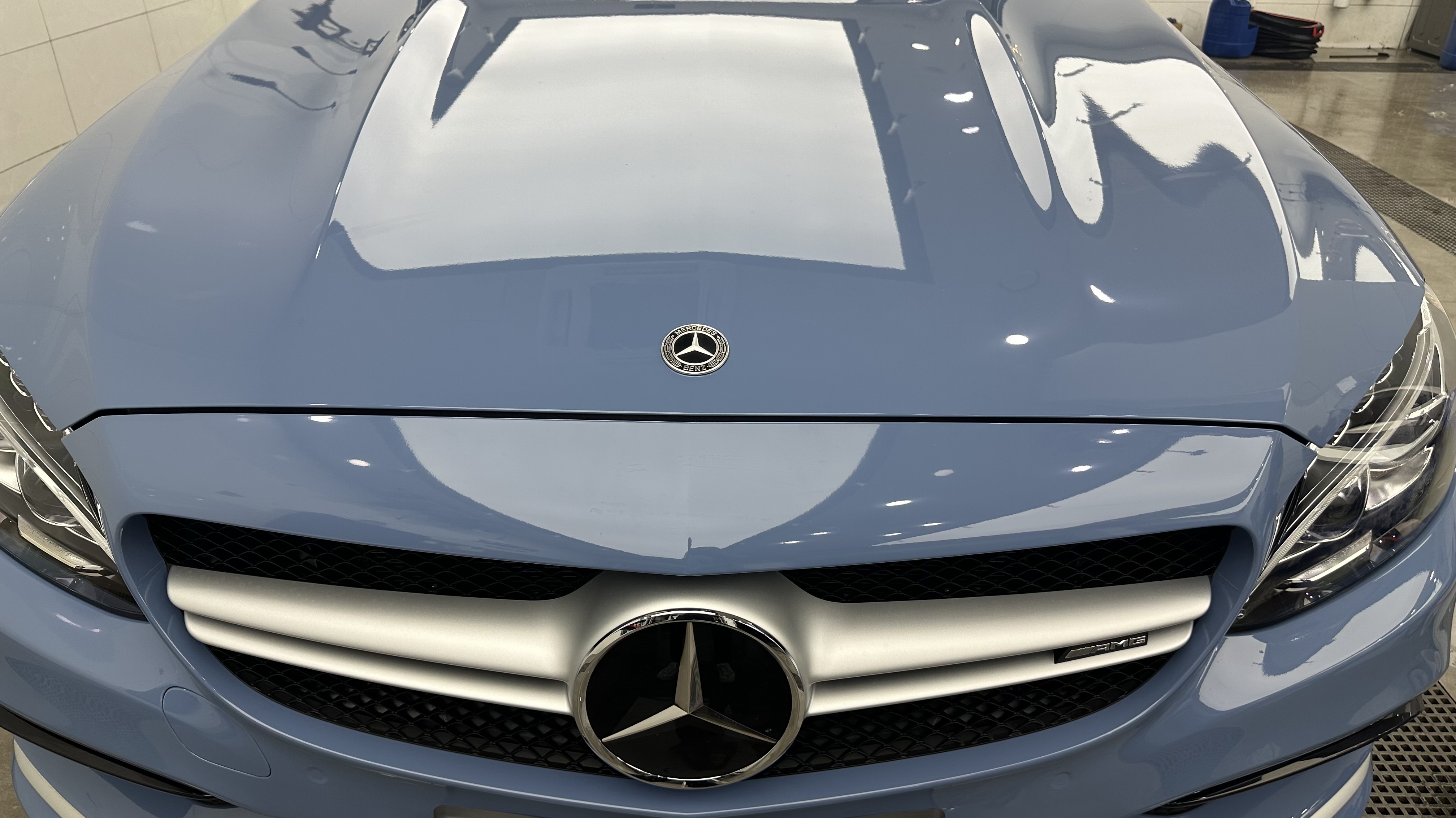 奔驰amg装贴yeecar车漆改色膜瓷器蓝色效果分享