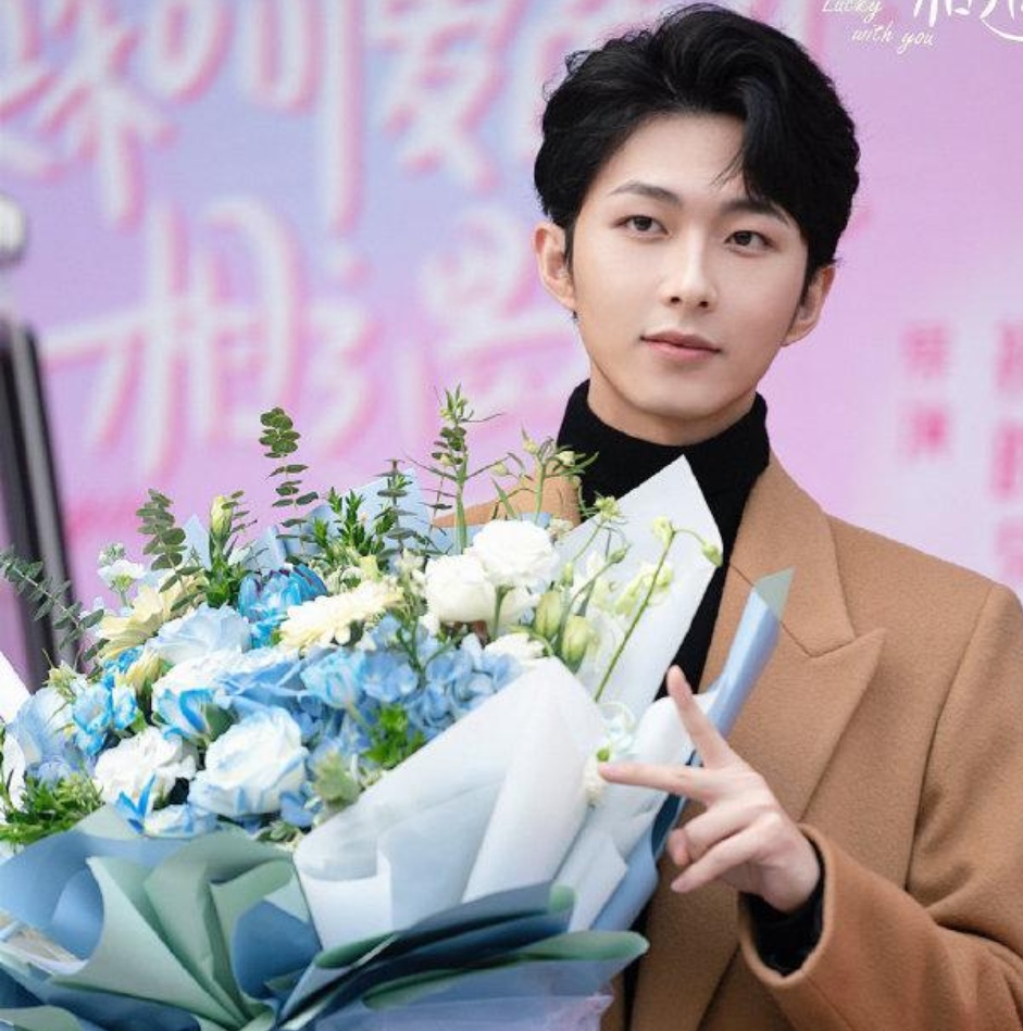 李歌洋又一新剧来袭,化身霸道总裁与倒霉少女开启甜蜜浪漫恋爱