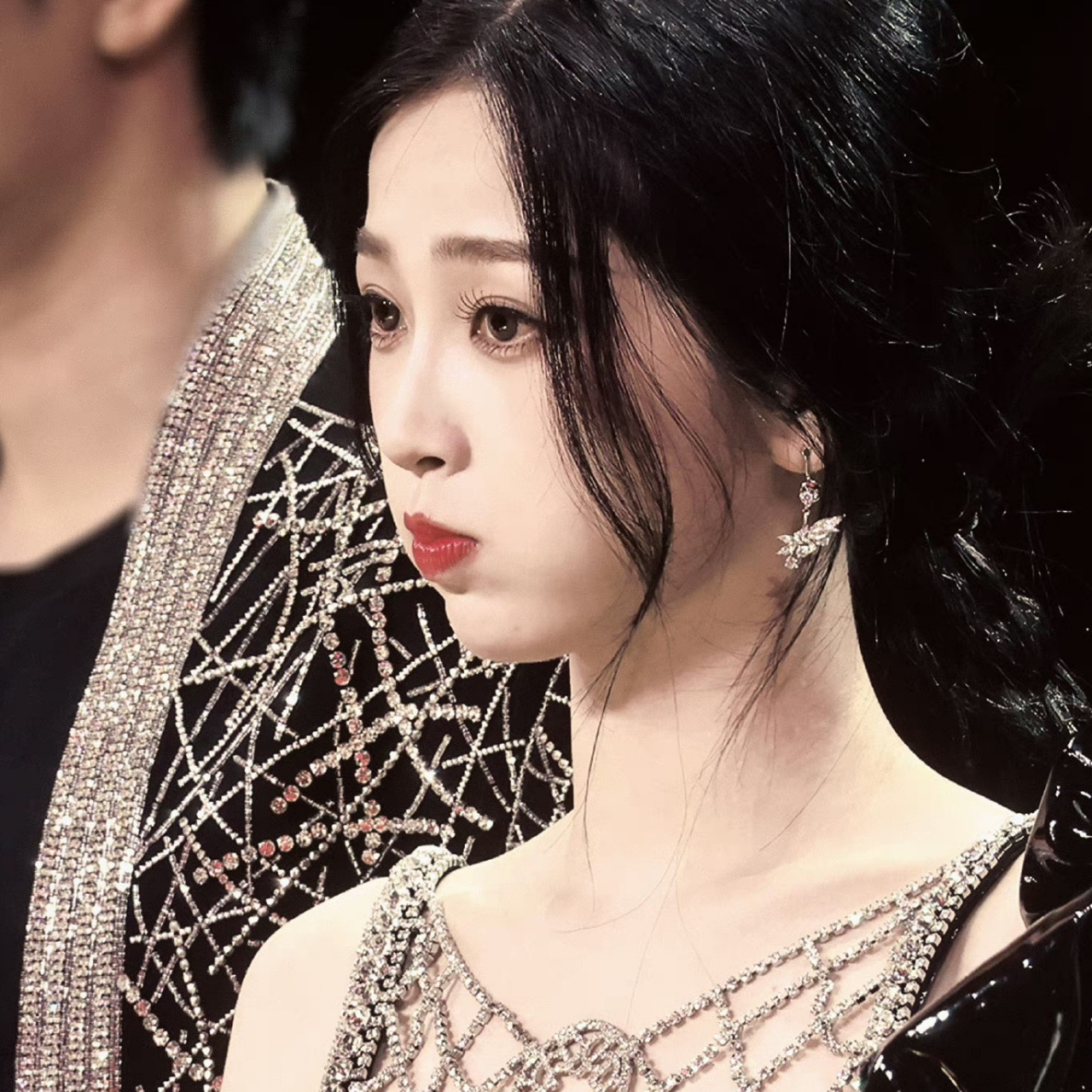 嘟嘴的虞书欣很可爱～#明星