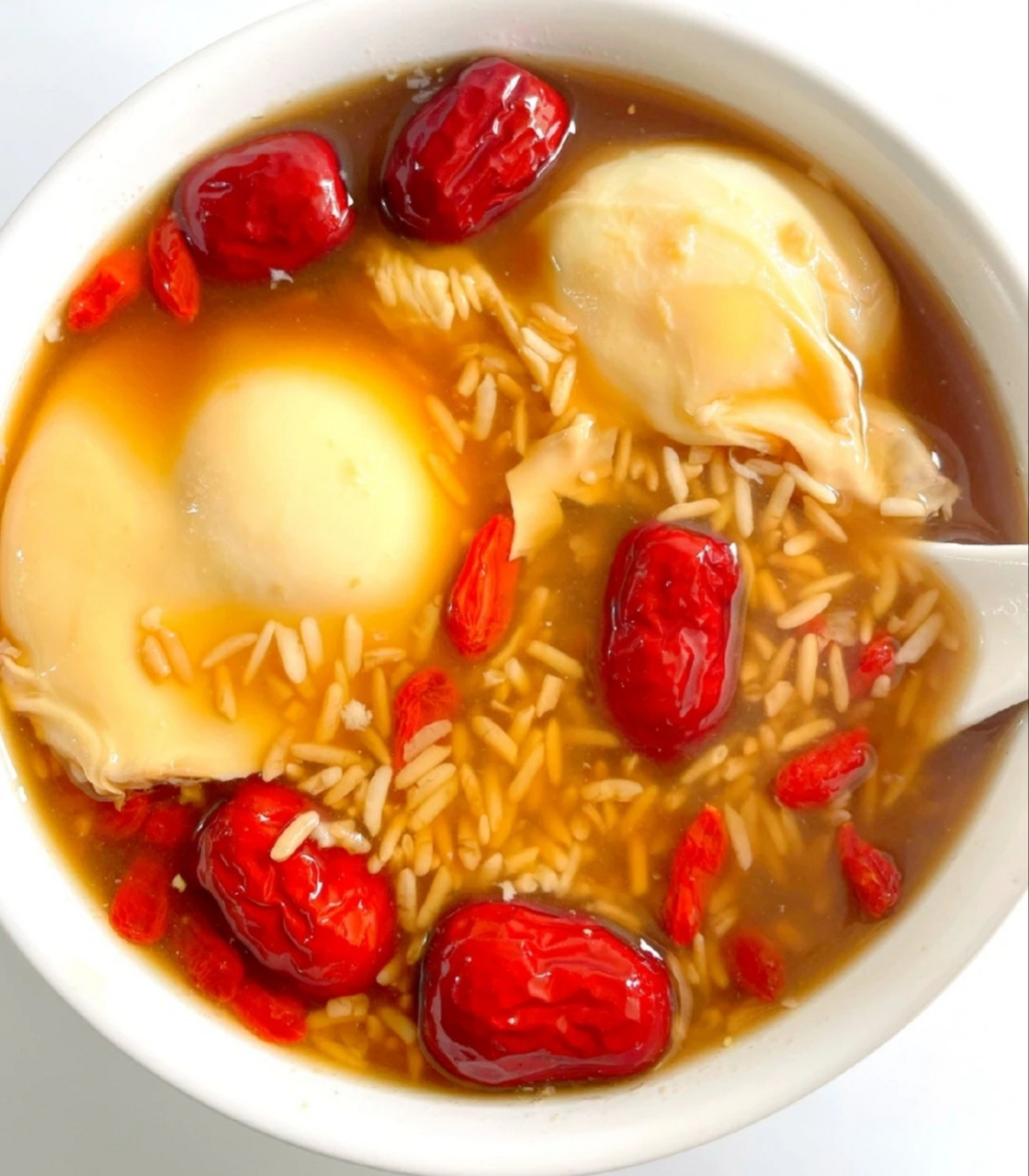 鸡蛋甜酒酿,驱寒暖宫,补血养颜.