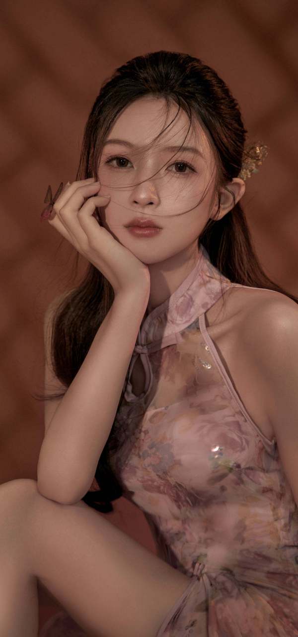 雍容雅步,绰约多姿!#清纯美女# #气质# #壁纸