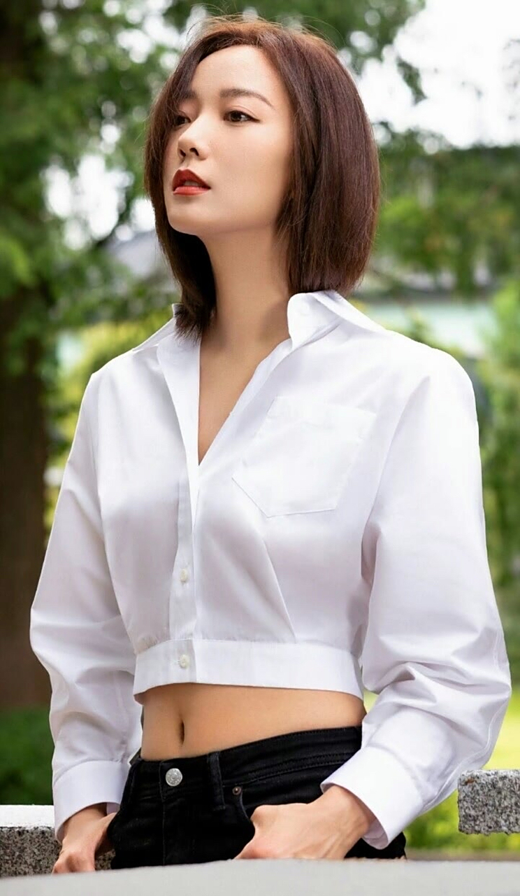 王珞丹# #明星# #时尚穿搭# 王珞丹是一-位灵动多变的表演艺术家,她