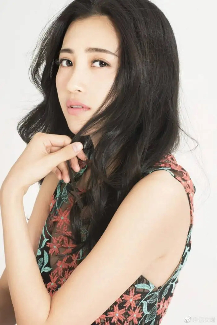 女明星包文婧美图