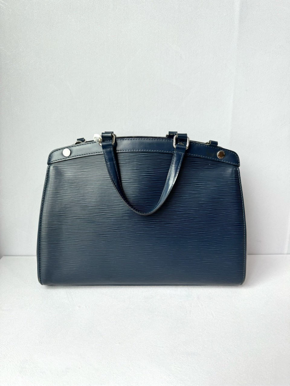 预算4000就可以买大牌lv,路易威登蓝色水波纹医生包,以其精致的设计和