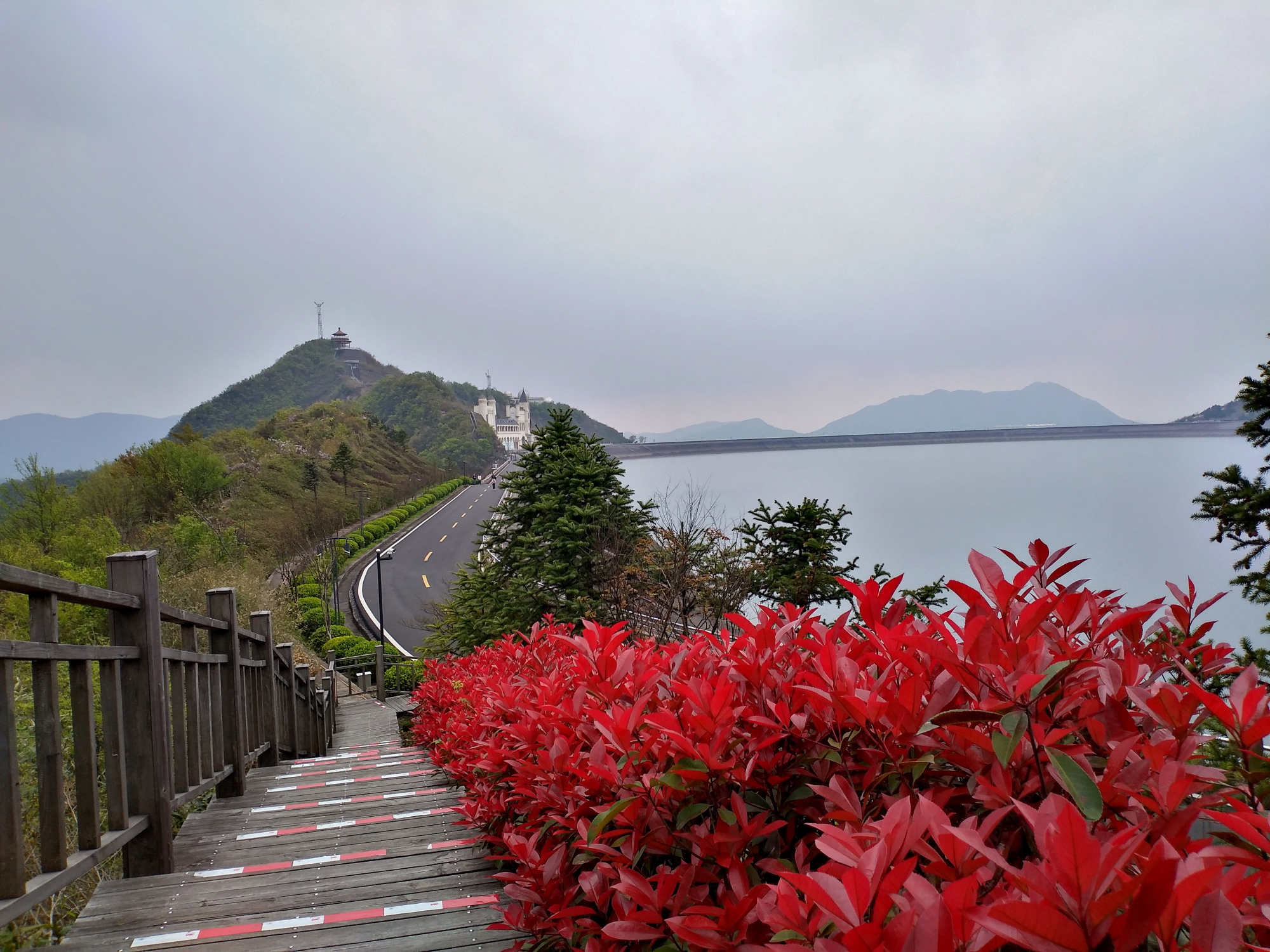 人间四月天,江南天池天荒美的不像人间