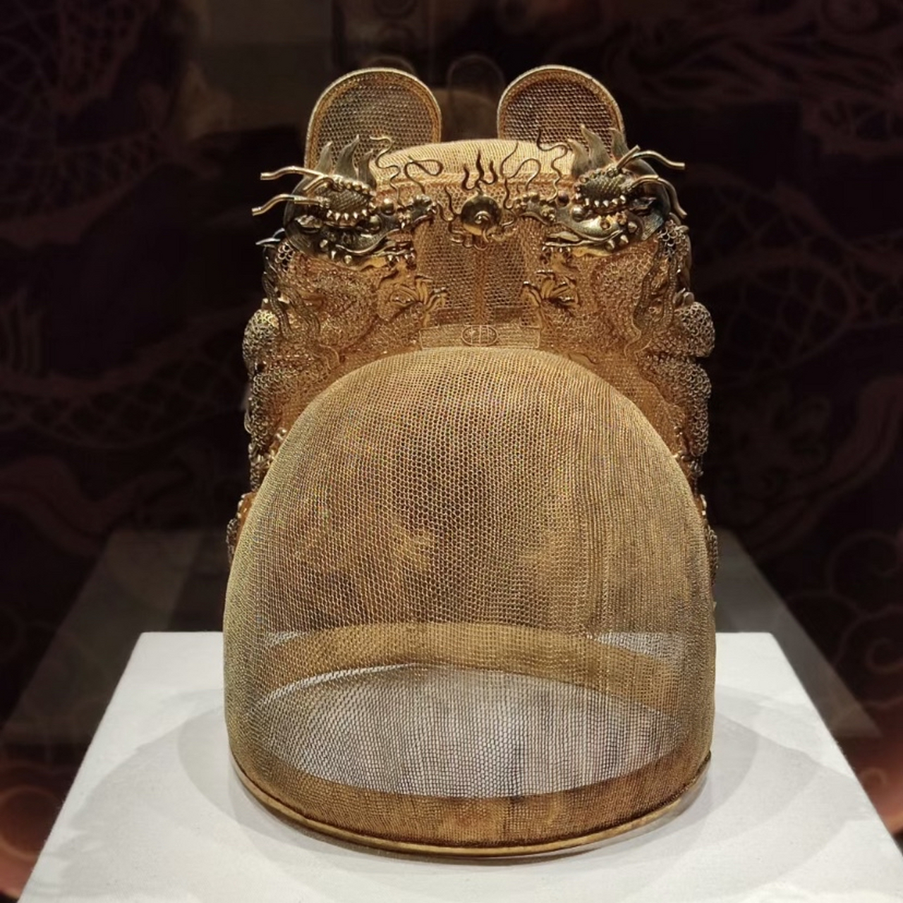 万历皇帝的金翼善冠,出土于明定陵.