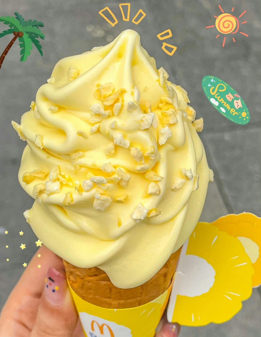 是仙品!麦当劳菠萝酸奶麦旋风!