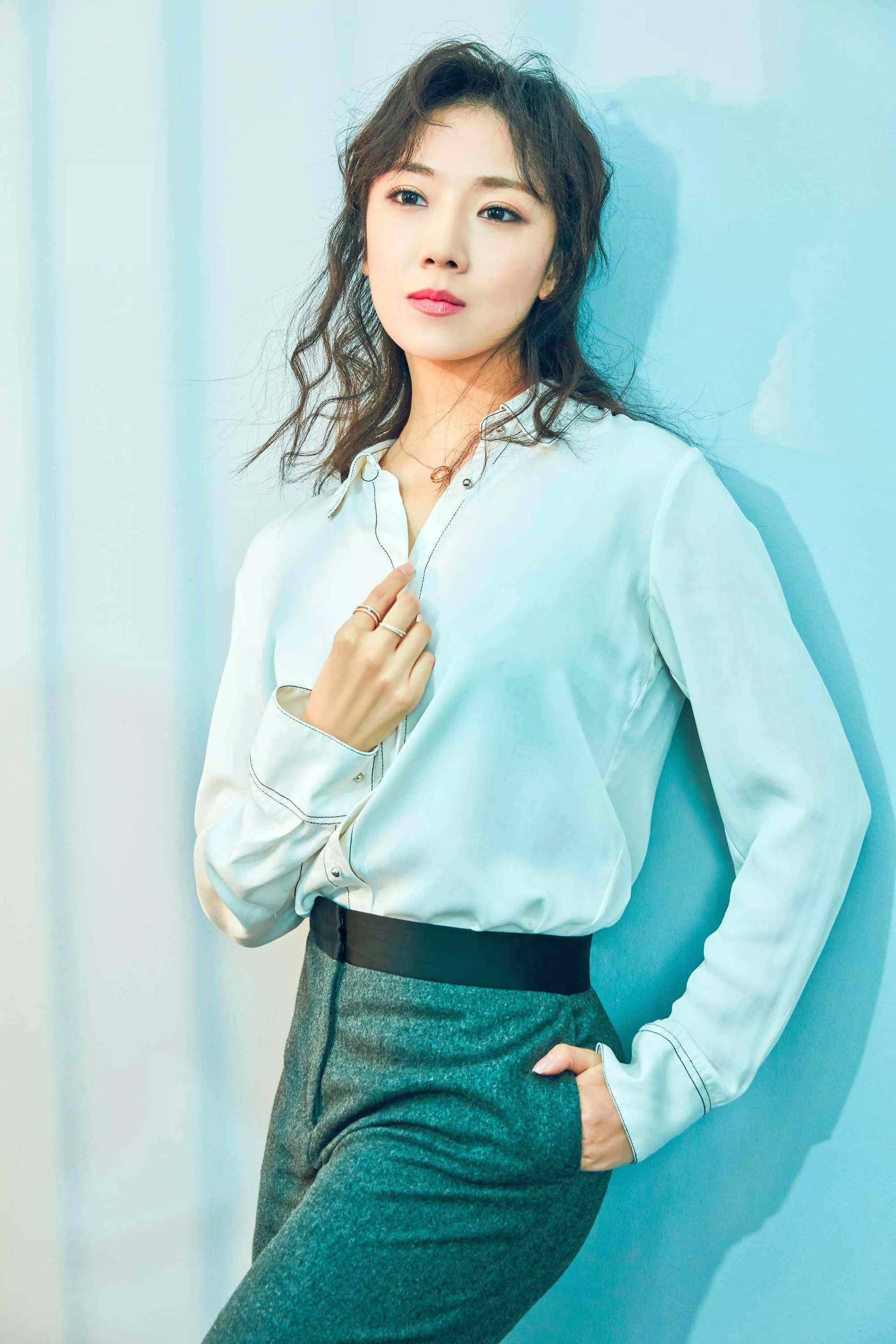 菅纫姿高清写真图集,明艳动人,气质出众