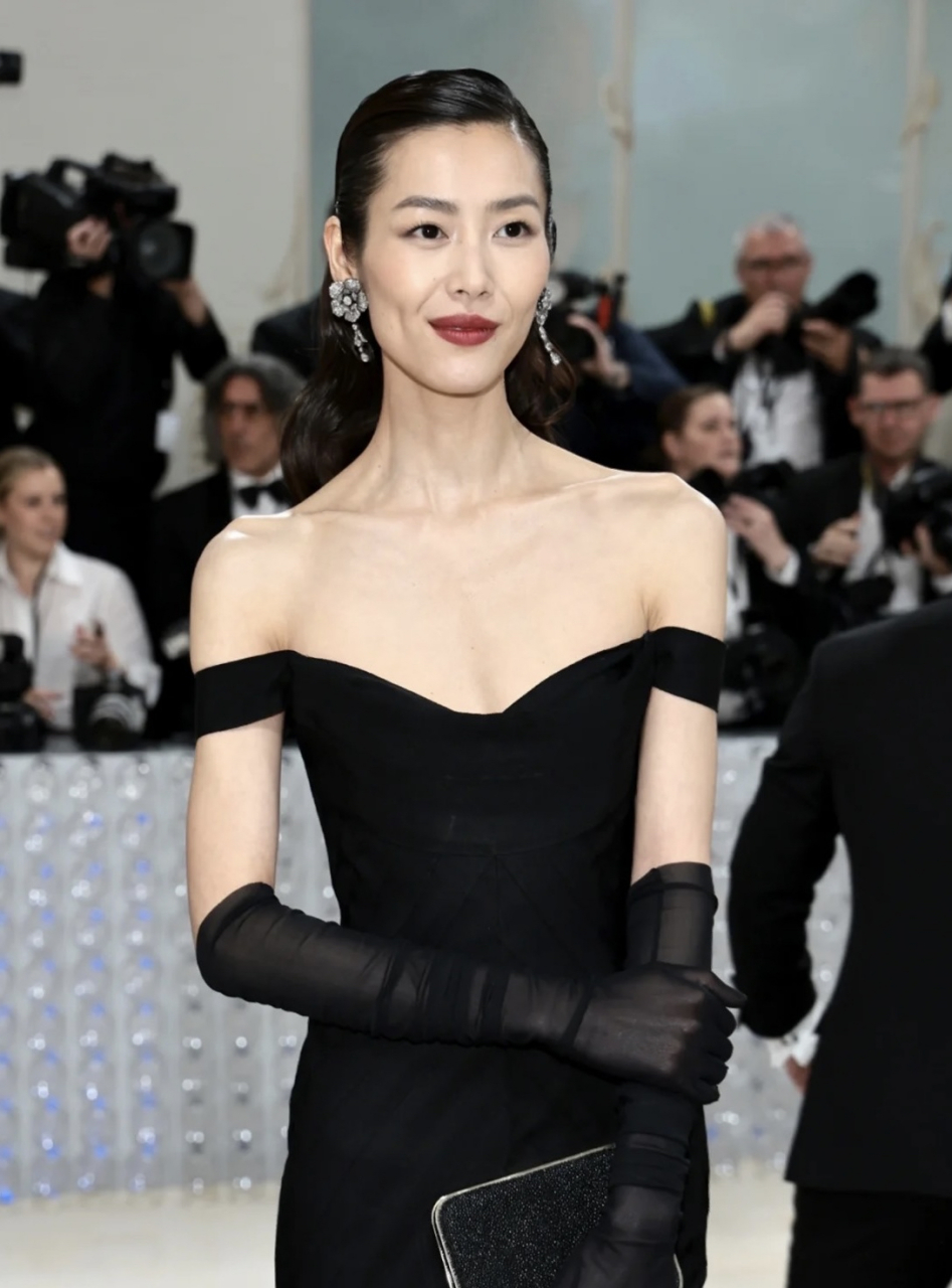 刘雯met gala红毯生图!