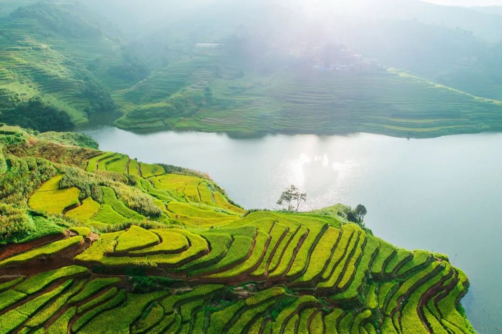 云南那诺梯田是哈尼梯田旅游区中最美的之一,元江哈尼云海梯田旅游区