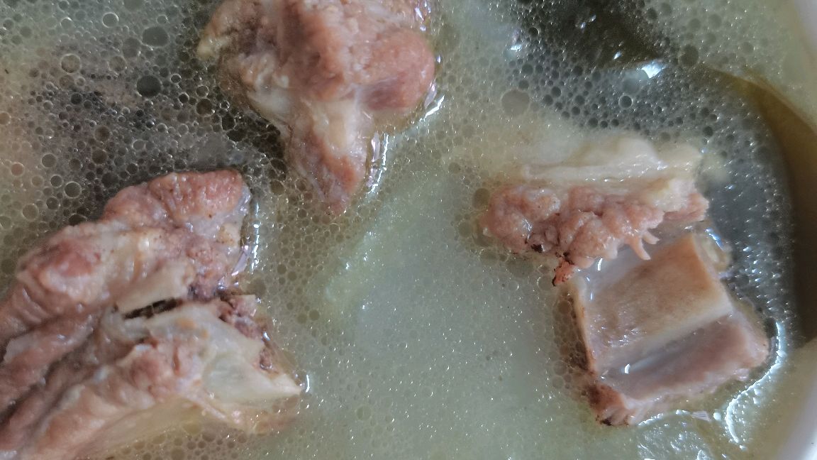 冬瓜排骨汤,汤汁浓稠排骨入味,天天吃都不会腻