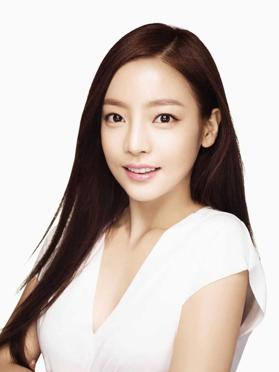 韩国歌手具荷拉时尚写真