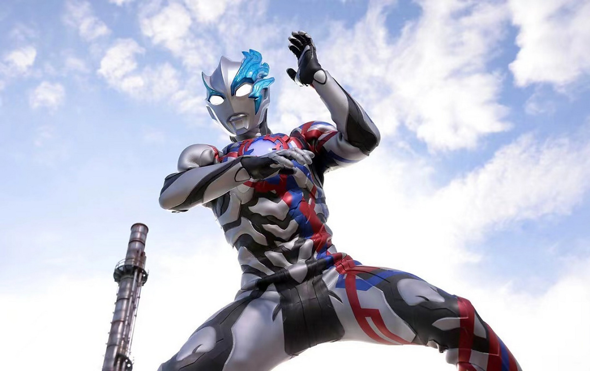 布莱泽奥特曼上映了,整体还是十分帅气的,头部的设计也是创意满满.