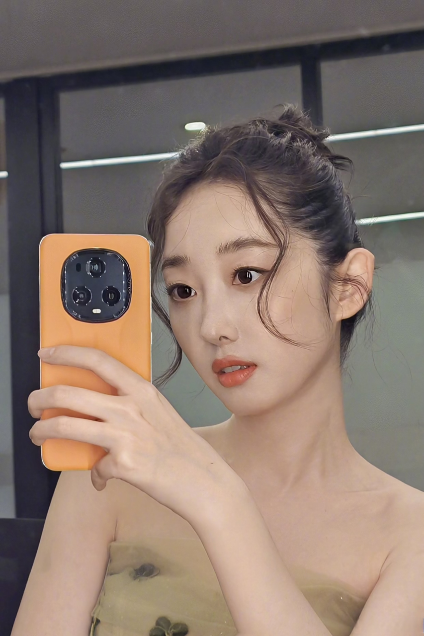 被蒋梦婕美到了,单眼皮美女代表,这对镜自拍的技术越来越优秀