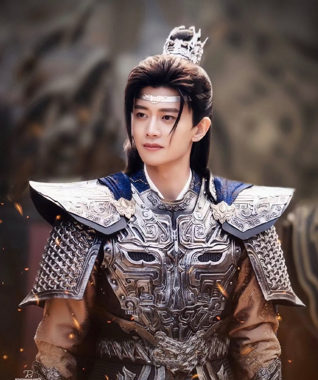 任嘉伦这套古装铠甲是为他量身定制的吧,帅炸了,这是"铠甲勇士"吗