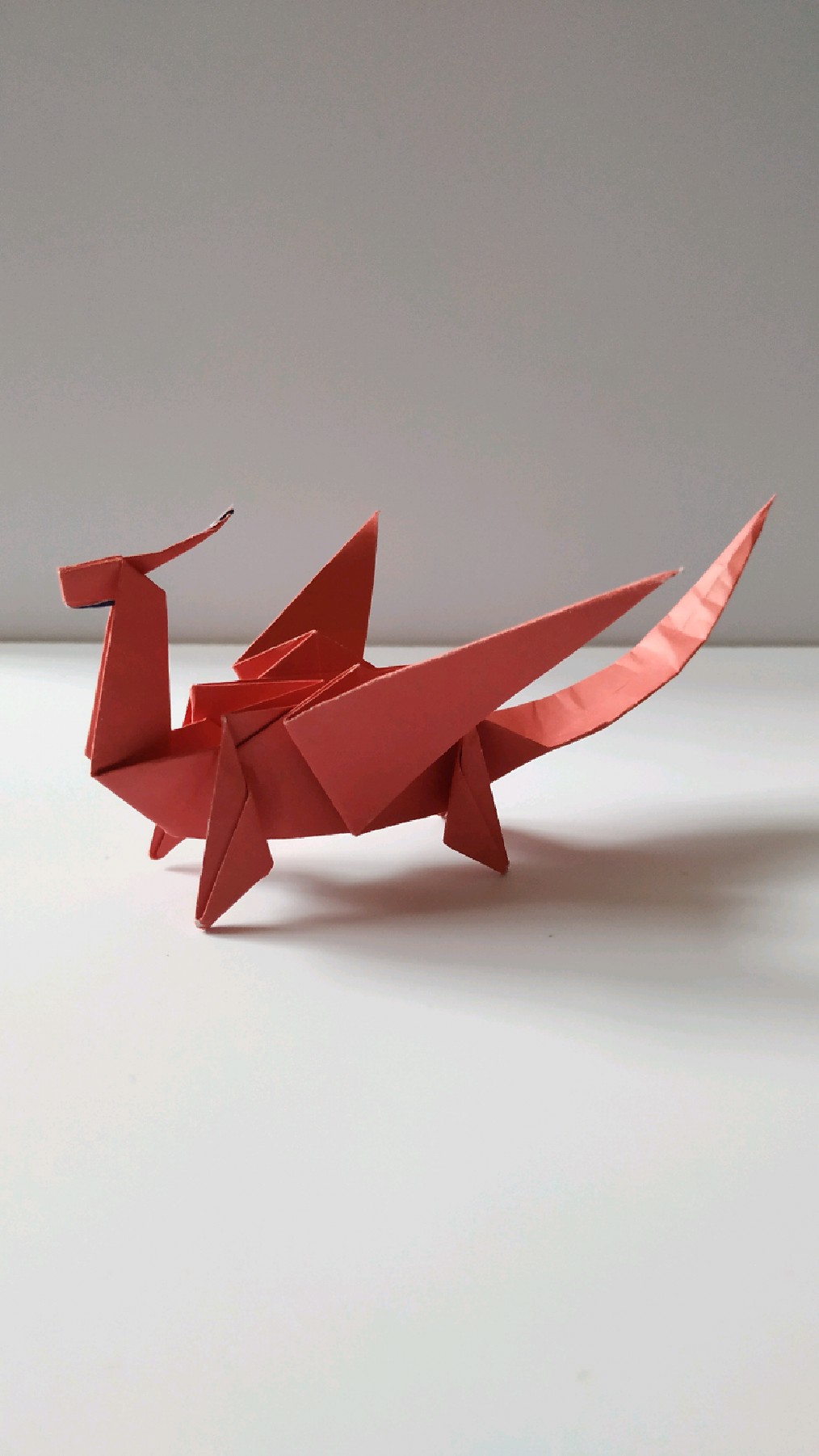 折纸霸气的巨翅飞龙图片
