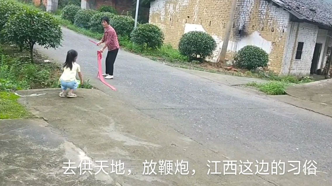 端午节,感谢婆婆为家人准备一桌子吃的,一家人健康开心最重要