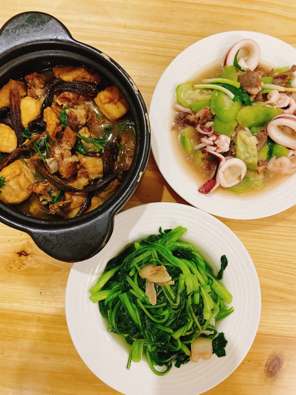 潮汕家常菜 排骨油豆腐焖鹿茸菇 角瓜炒鱿鱼 清炒油菜苗 家常做法简单