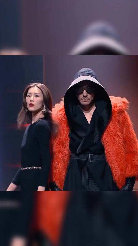 刘雯胡兵同台走秀不愧是超模满屏都是腿气场全开