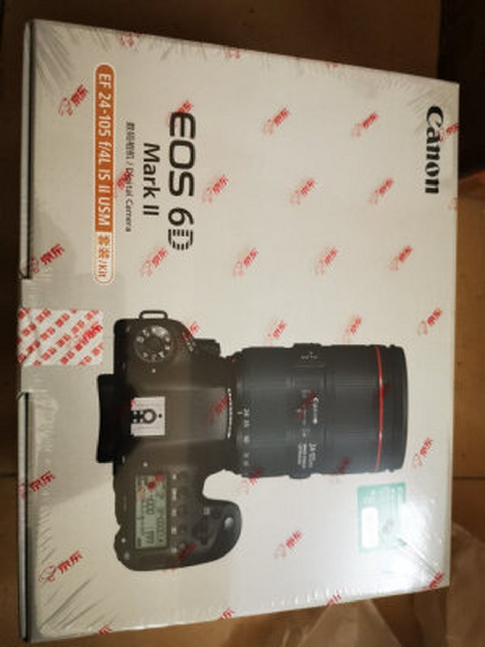 佳能6d2与5d4参数对比,佳能6d2怎么样24-105  佳能6d2其实也还可以