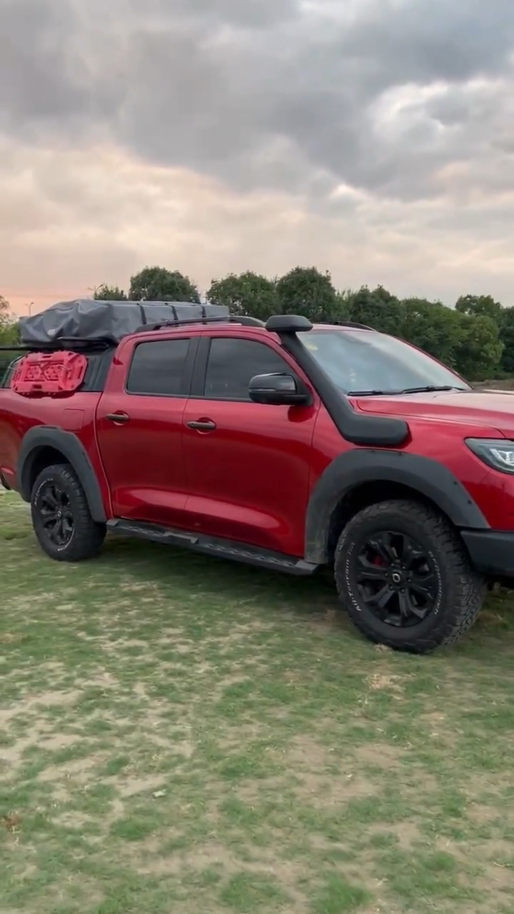 长城炮越野版皮卡车后箱盖改装案例