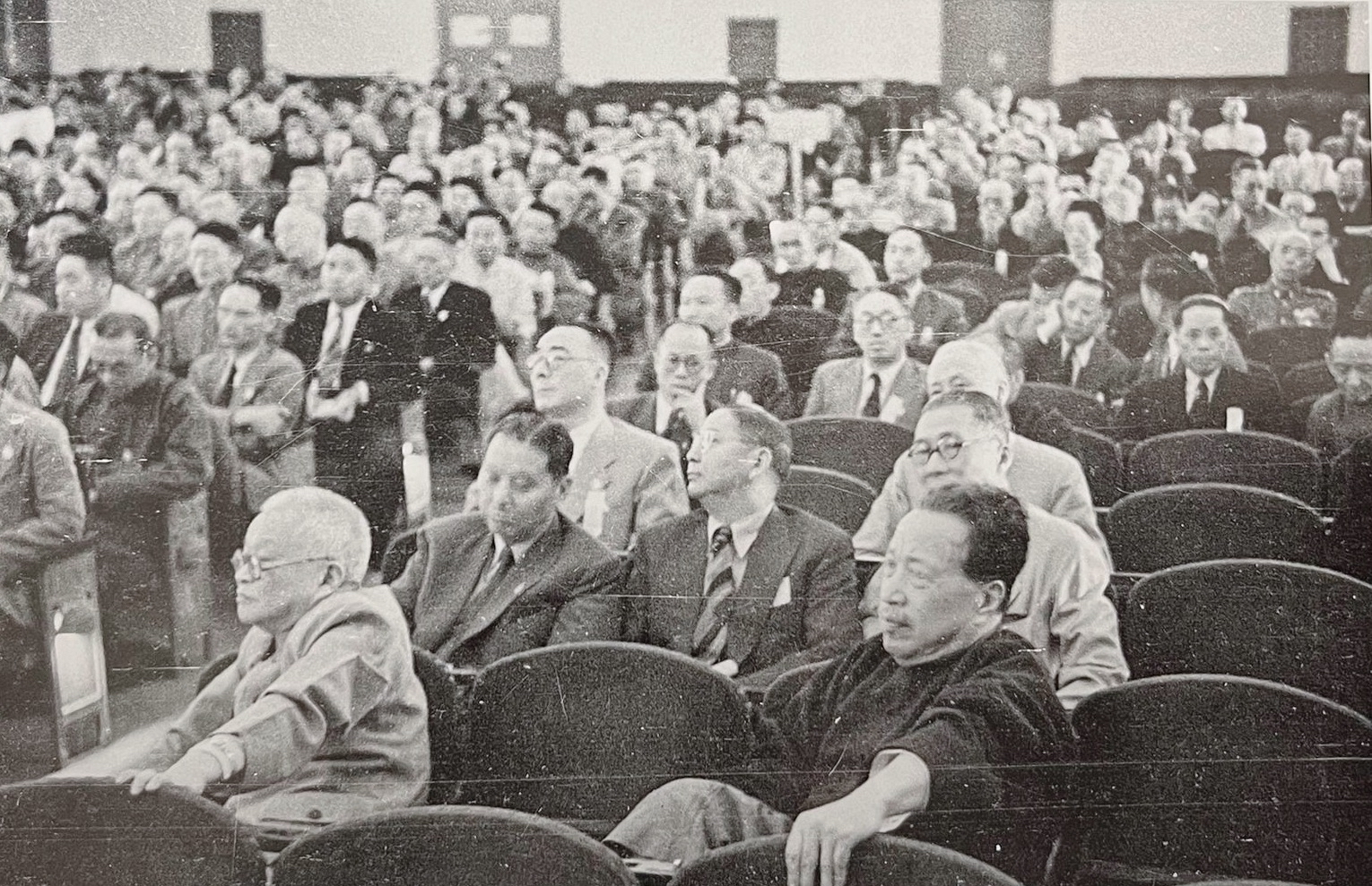 1946年3月21日,国民参政会第四届第二次大会(168)