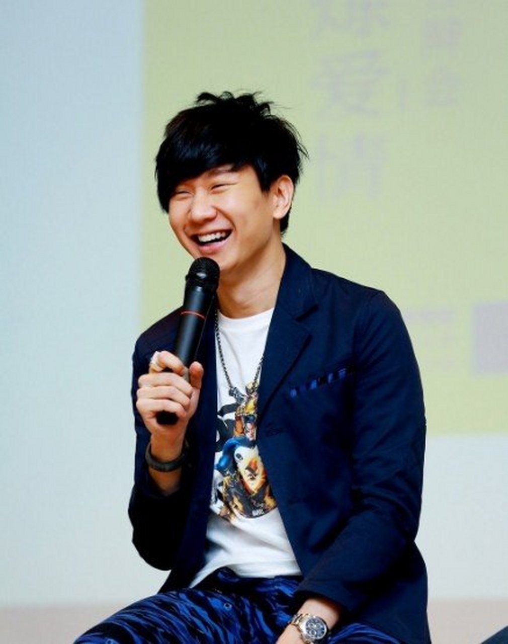 《林俊杰赵丽颖恋情曝光:娱乐圈最耀眼的金童玉女!