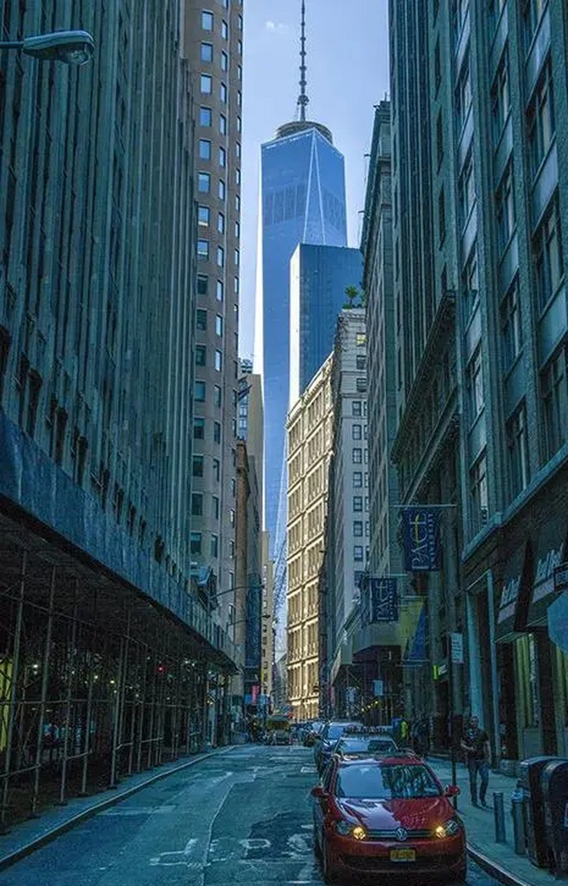 华尔街是美国纽约市曼哈顿区的一条街道.