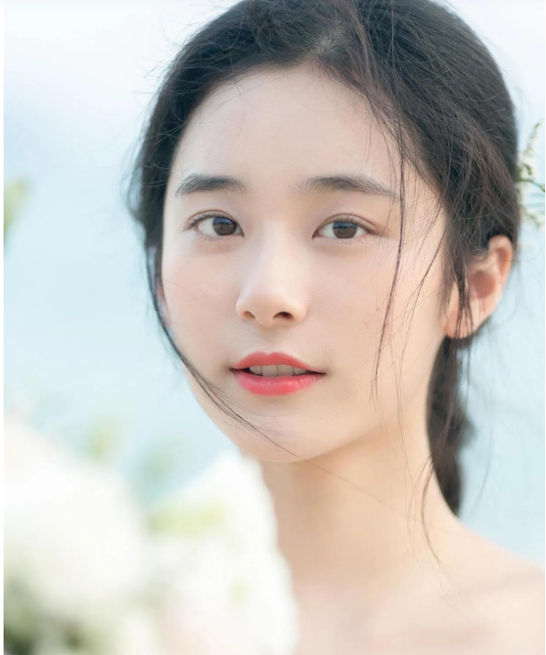 人到中年皮肤"差",多在这4个细节下功夫,紧致肌肤更水嫩