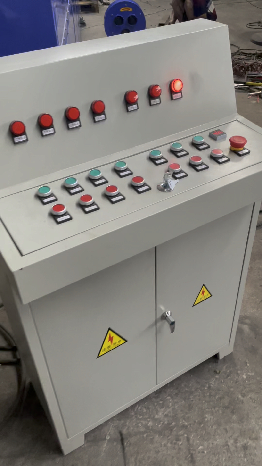 大型方管槽钢除锈机设备