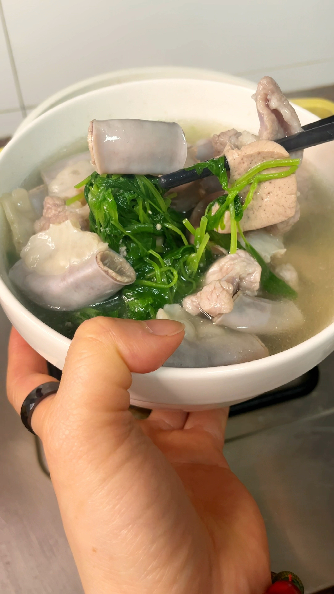 猪杂益母草汤,早上有时间真的要煮这碗汤来喝,好吃又暖胃!