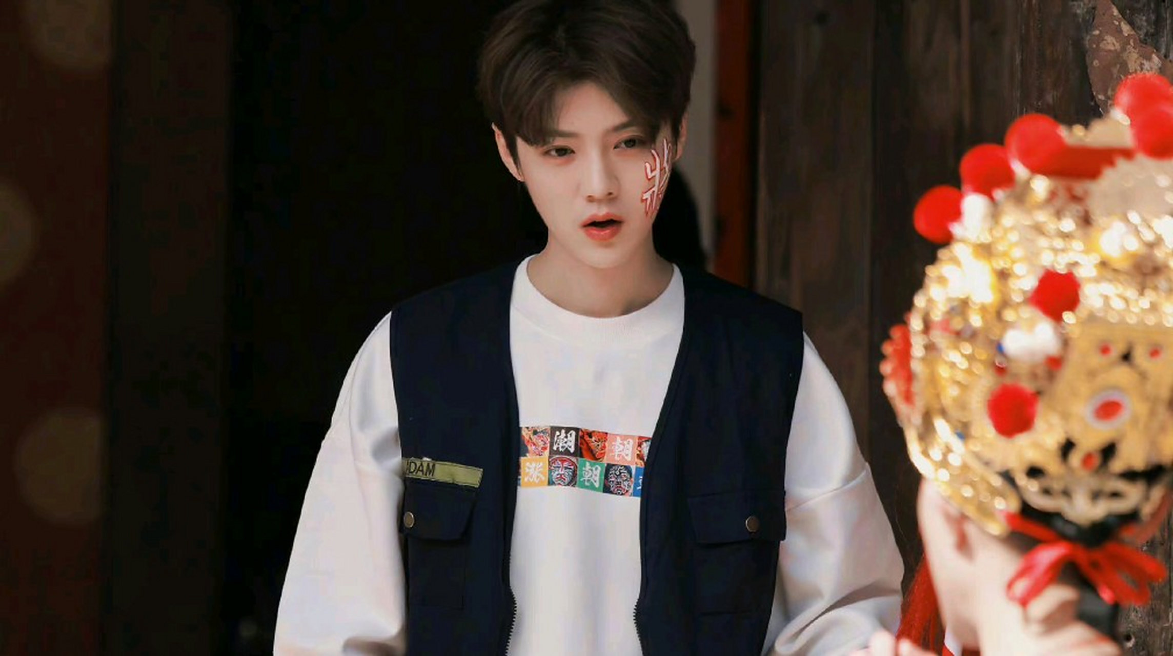 五哈中鹿晗说小时候每天写完作业,7点到10点固定时间看电视剧,看