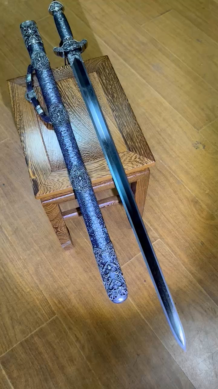 乾隆清剑白铜深海珍珠鱼皮排珠