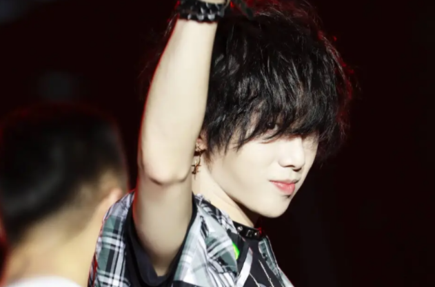 真新闻还是假新闻?从吴亦凡到华晨宇,个个都离谱