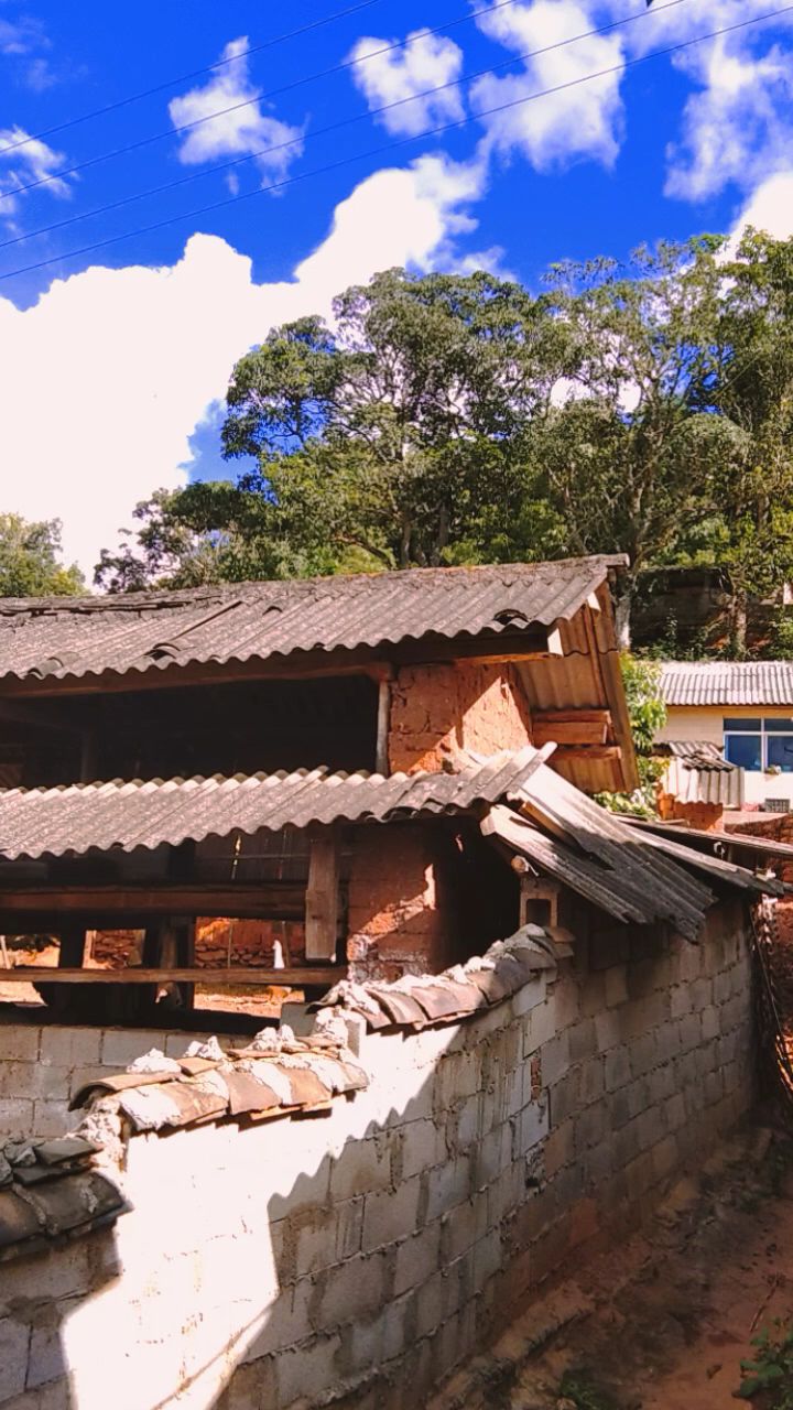 雲南農村,這樣的土基房,你見過嗎