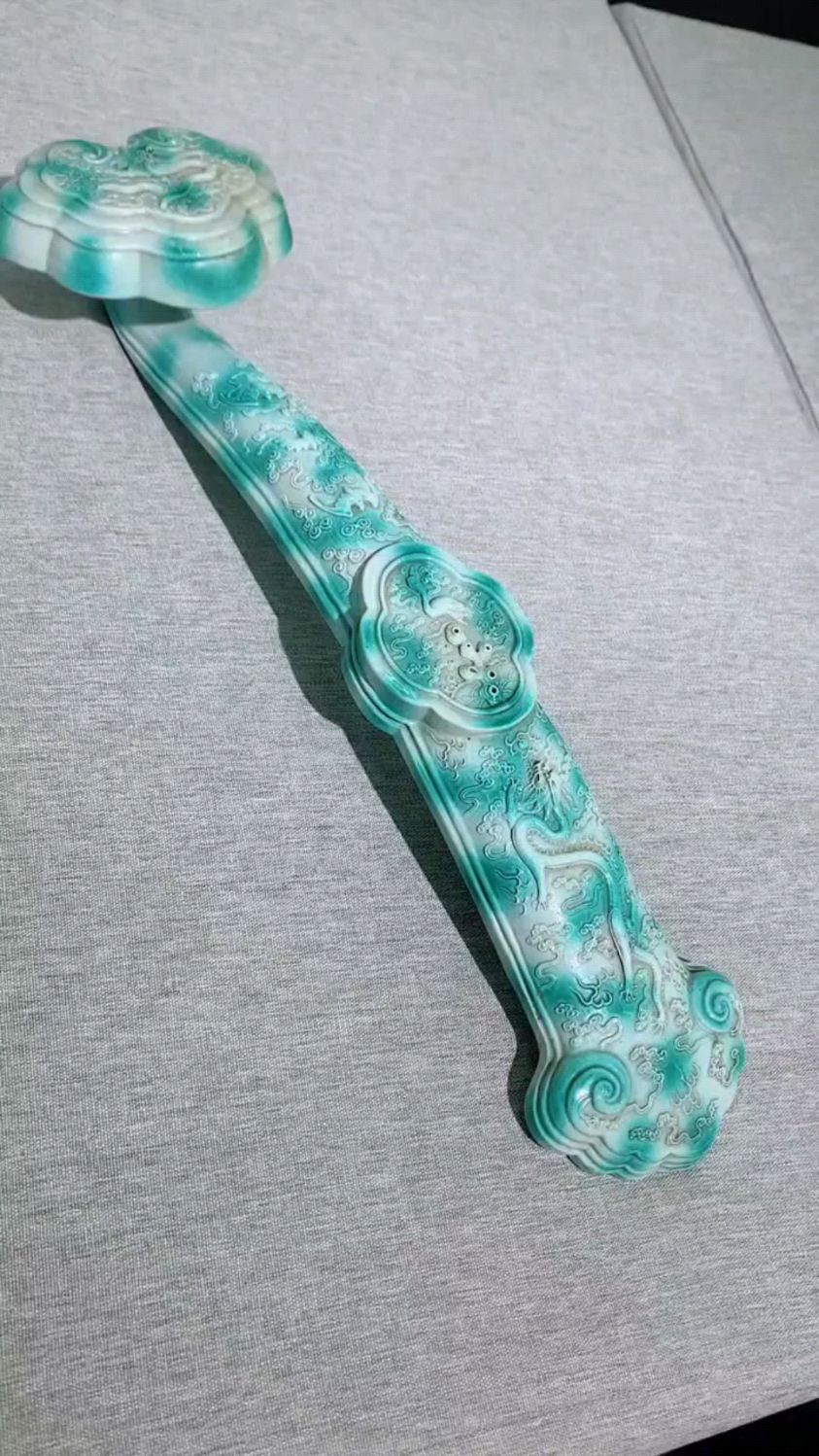 翡翠绿釉瓷如意,你见过吗