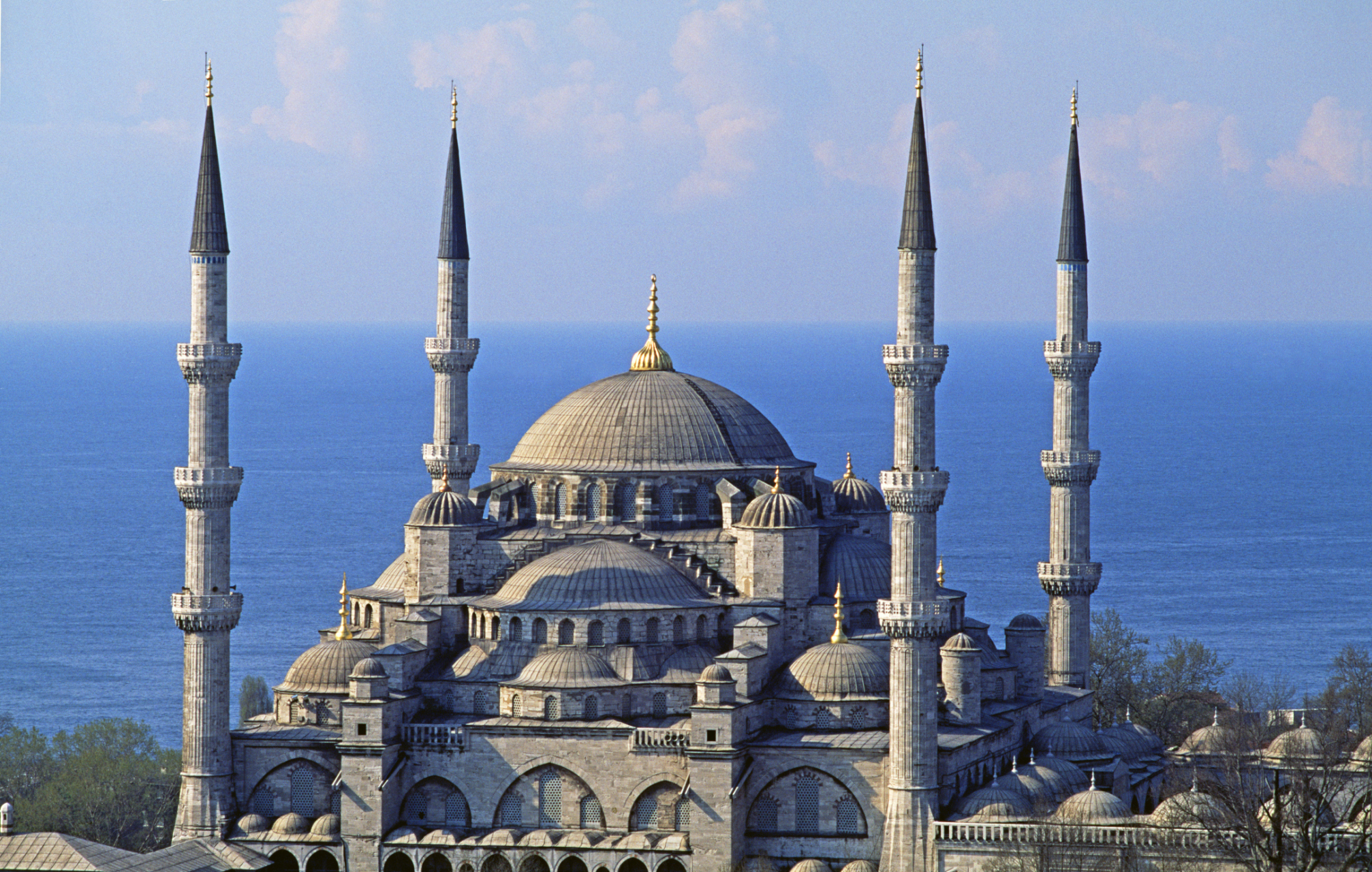 土耳其(the republic of turkey)是位于欧亚大陆的跨大陆国家,横跨