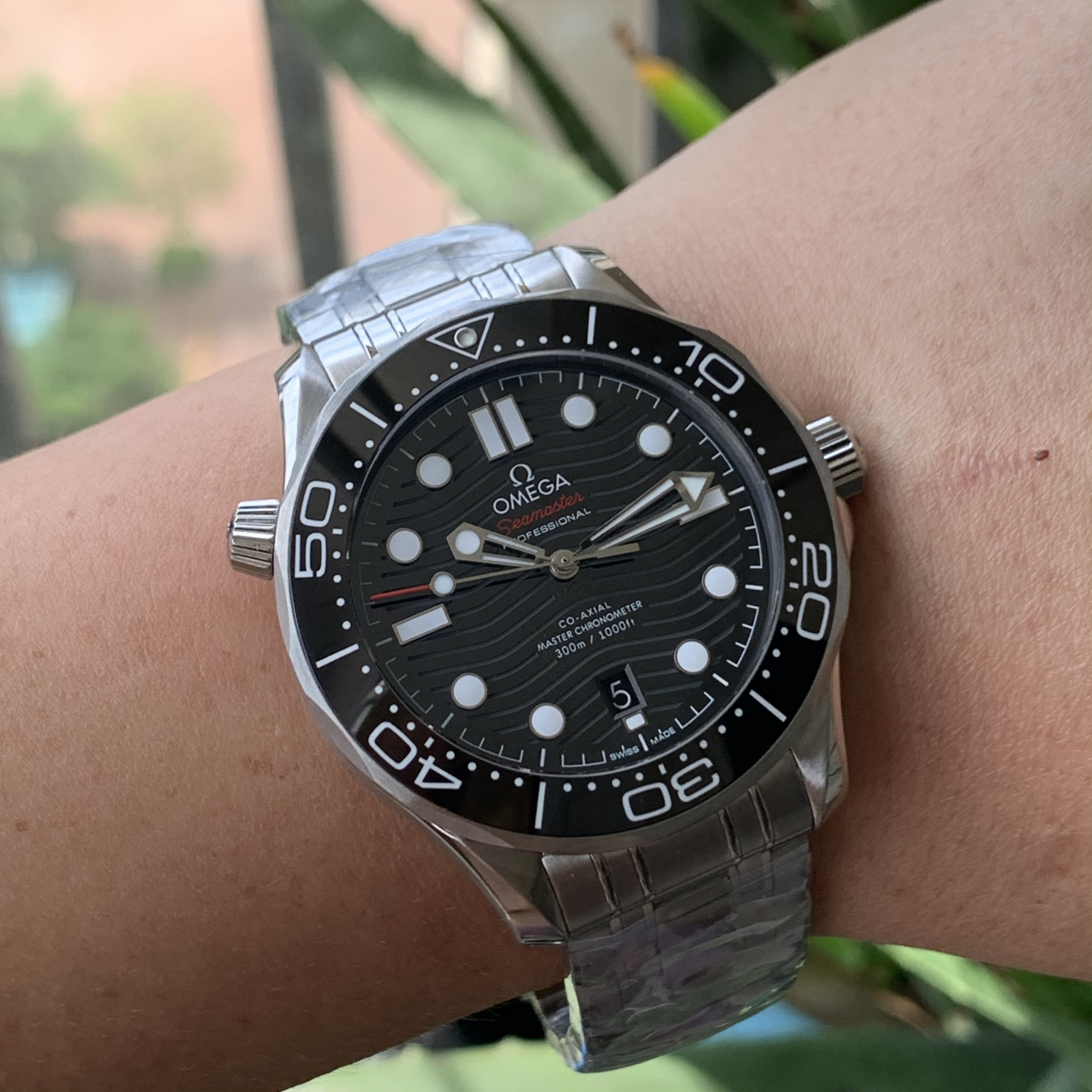 正宗vs厂海马300欧米茄自动机械男表42毫米直径