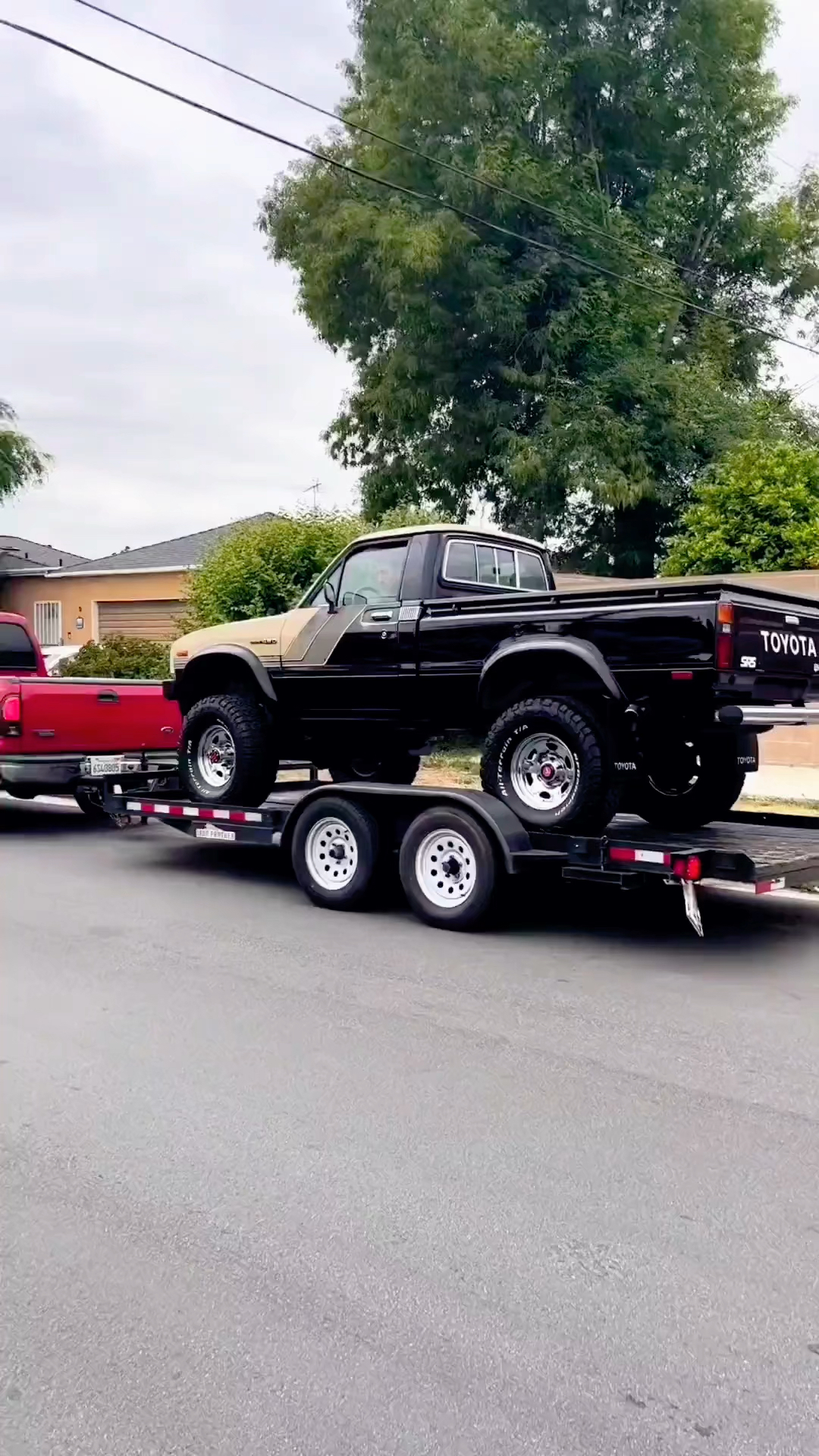 单排海拉克斯皮卡