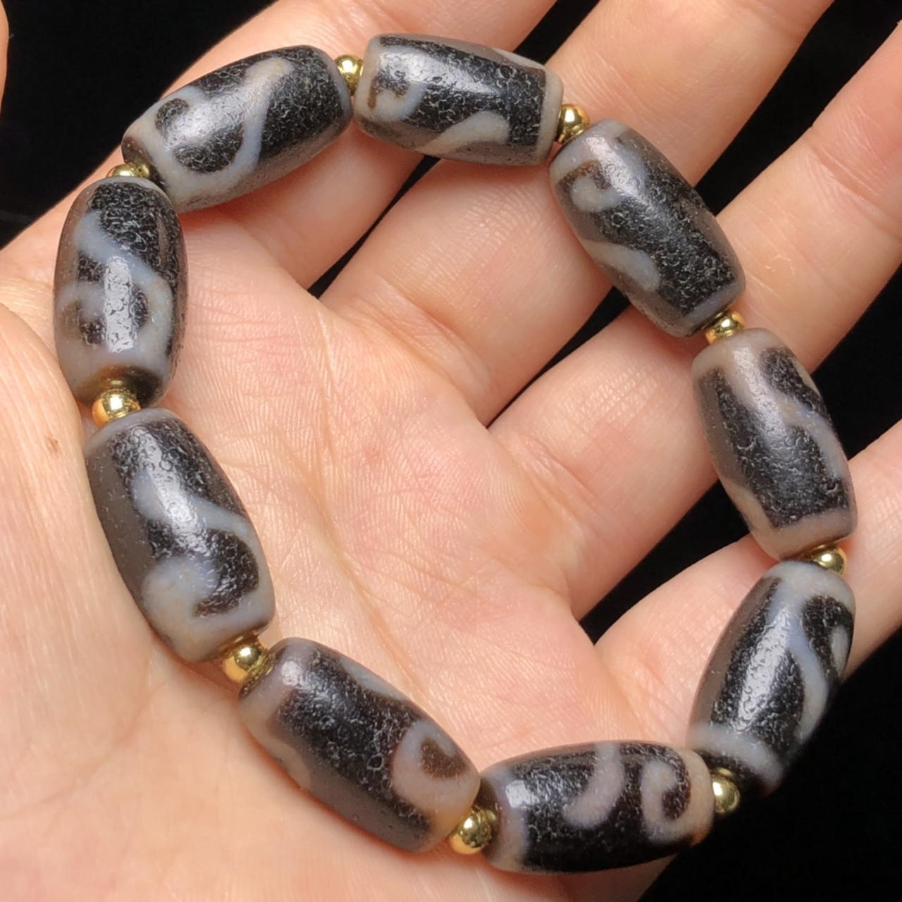 藏区回流老料高油包浆如意天珠手链 尺寸约:21*11毫米*9颗 适合家人