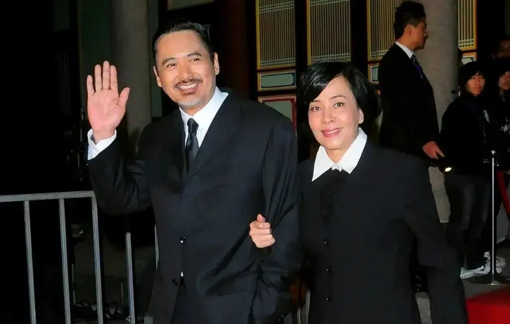 67岁周润发认亲私生女,56亿财产最终继承者终于公布!