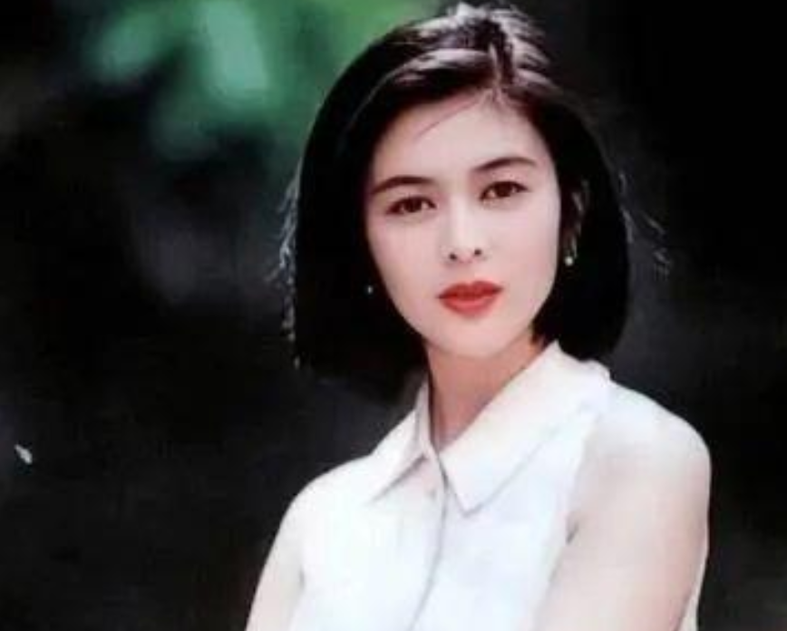 关之琳再次恋爱?还是老牛吃嫩草?高夫球事件之后影响了她一生
