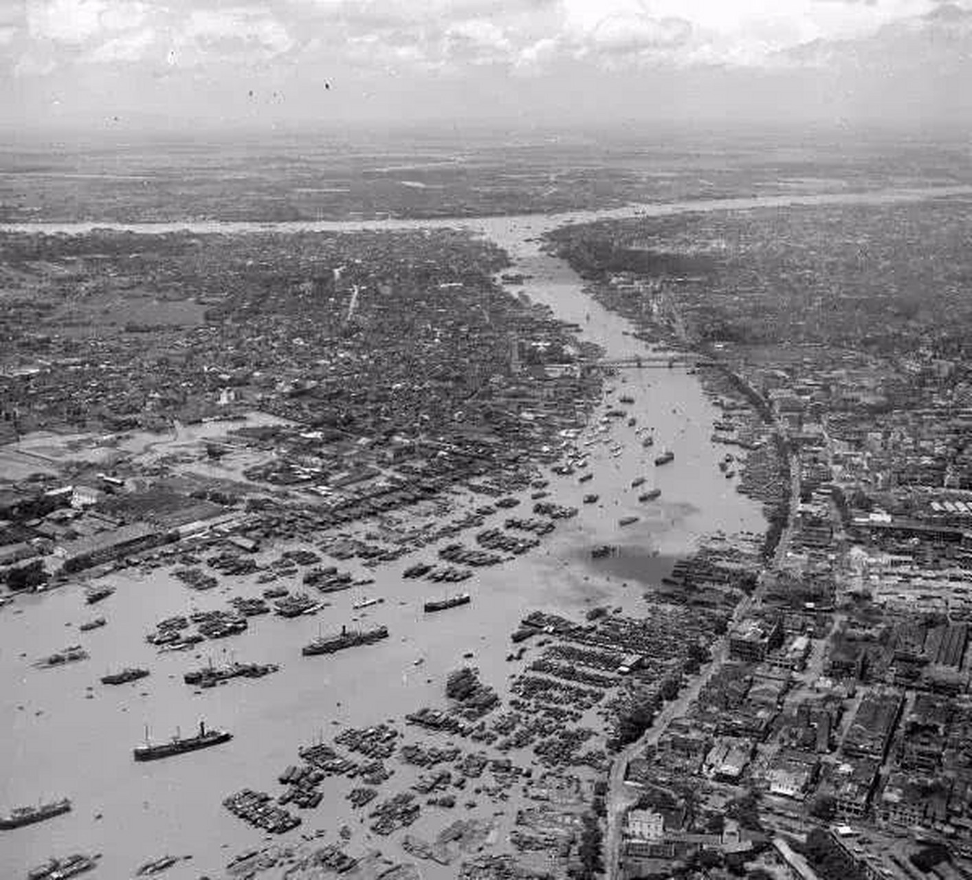 1949年,广东广州,空中俯视的珠江#历史老照片