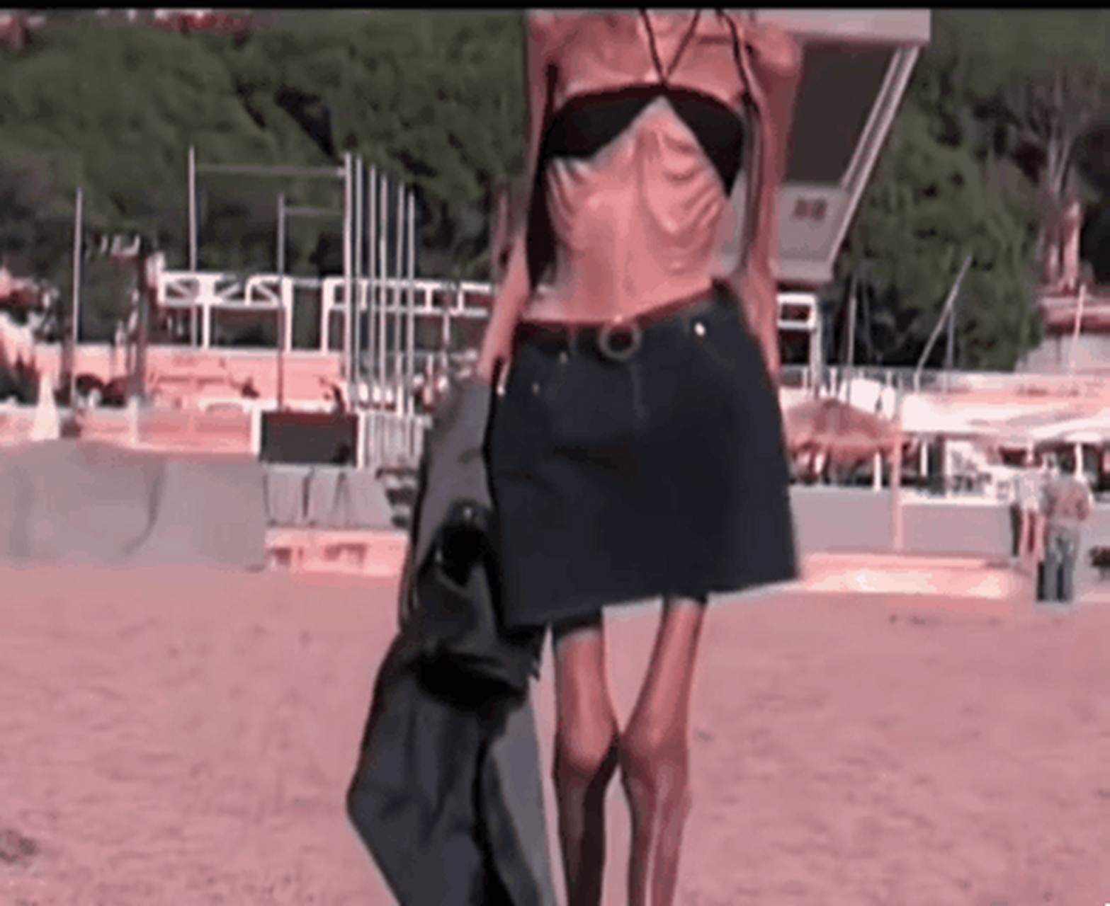 她是世界上最瘦的女人,因为迷恋减肥,患上厌食症20