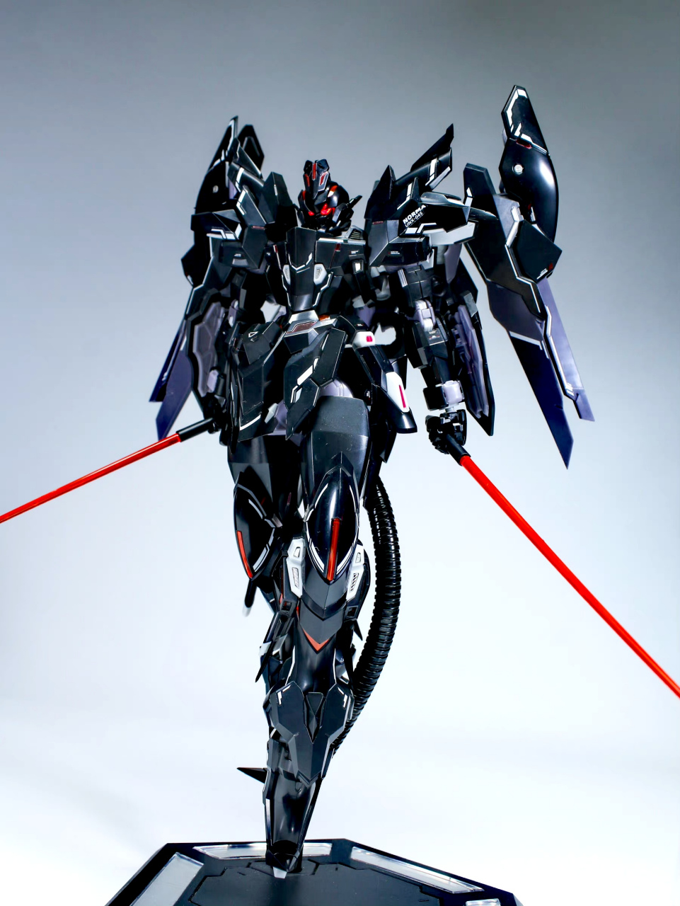 模型欣赏:a-type 漆黑凯能 ex-r诺玛机,by 模魂工作室.