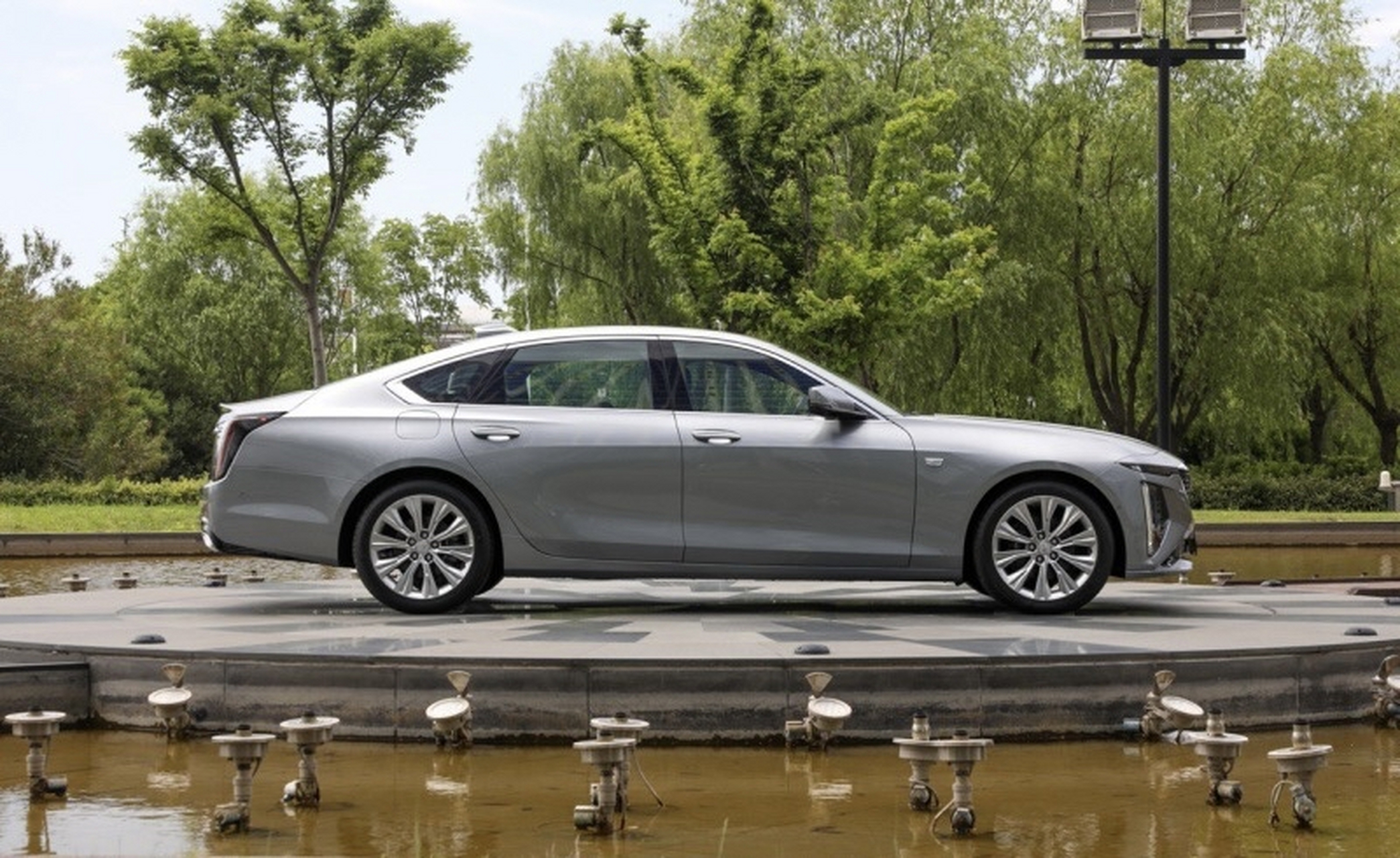 5月28日,上汽通用汽车凯迪拉克品牌旗下车型 全新ct6正式上市,全新ct