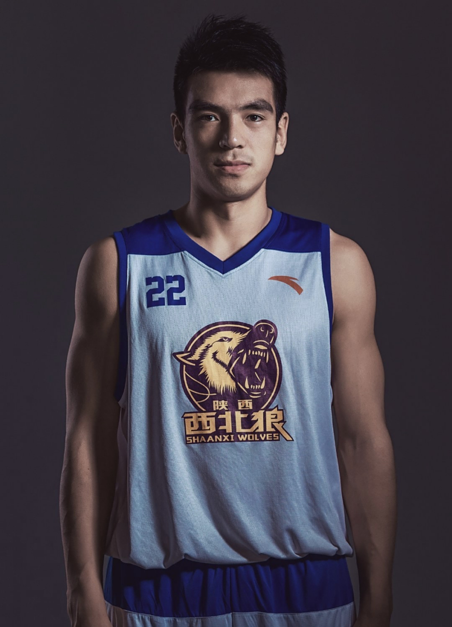 杨文学今年如果参加cba选秀有机会与陈国豪和邹阳竞争状元吗?